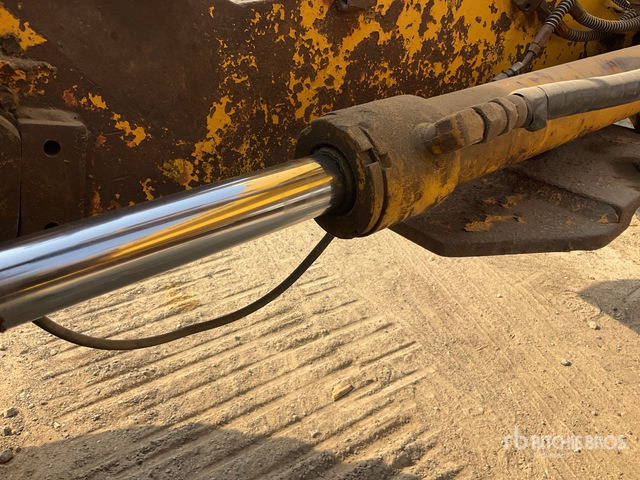 2011 Komatsu GD825A-2 - Motoniveladora: foto 5 2011 Komatsu GD825A-2 - Motoniveladora: foto 5