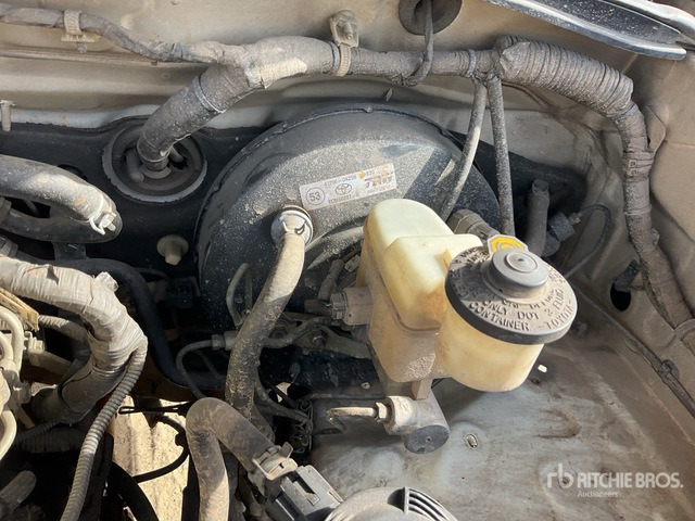 2011 Toyota Hilux 4x4 Crew Cab Pickup - Pick-up: foto 4 2011 Toyota Hilux 4x4 Crew Cab Pickup - Pick-up: foto 4