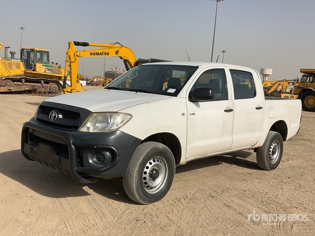 2011 Toyota Hilux 4x4 Crew Cab Pickup - Pick-up: foto 1 2011 Toyota Hilux 4x4 Crew Cab Pickup - Pick-up: foto 1