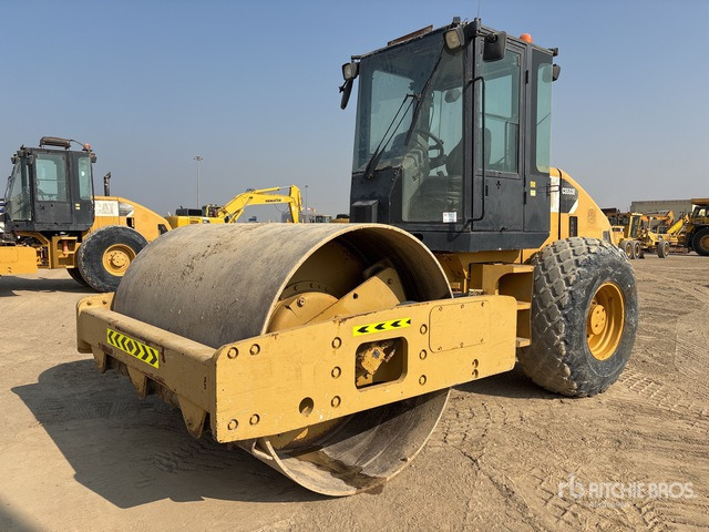 2012 Cat CS-533E Smooth Drum Compactor - Compactador: foto 1 2012 Cat CS-533E Smooth Drum Compactor - Compactador: foto 1