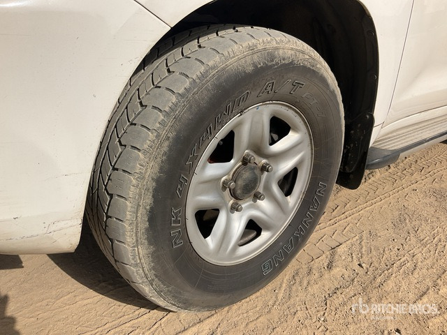 2012 Toyota Land Cruiser GX 200L 4x4 SUV - SUV: foto 5 2012 Toyota Land Cruiser GX 200L 4x4 SUV - SUV: foto 5