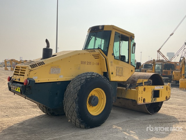 2013 Bomag BW211D-40 Smooth Drum Compactor - Compactador: foto 4 2013 Bomag BW211D-40 Smooth Drum Compactor - Compactador: foto 4
