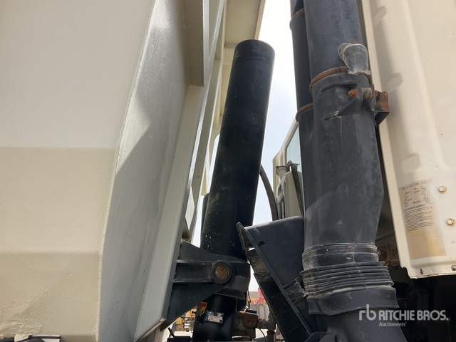 2015 JAC HFC3314KR1 8x4 Twin-Steer Tri/A Dump Truck - Camião basculante: foto 5 2015 JAC HFC3314KR1 8x4 Twin-Steer Tri/A Dump Truck - Camião basculante: foto 5