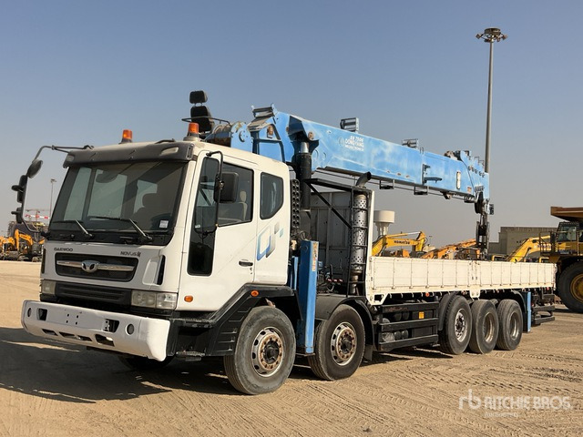 2015 Tata Daewoo Novus SE 2015 Dong Yang SS7506S 20 ton S ... Flatbed Truck with Crane - Camião de caixa aberta/ Plataforma, Camião grua: foto 1 2015 Tata Daewoo Novus SE 2015 Dong Yang SS7506S 20 ton S ... Flatbed Truck with Crane - Camião de caixa aberta/ Plataforma, Camião grua: foto 1