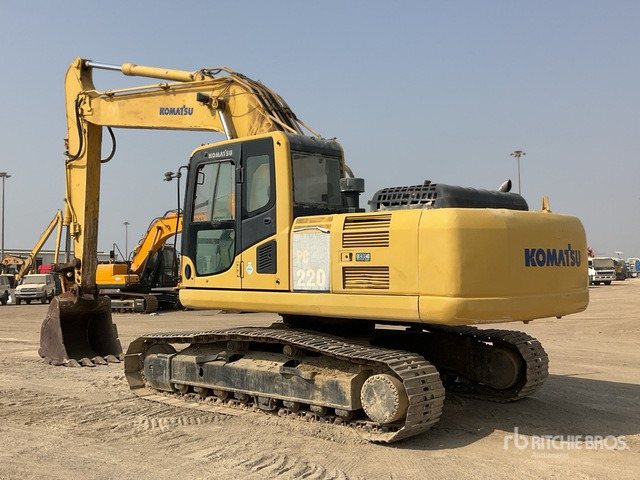 2016 Komatsu PC220-8M0 - Escavadora de rastos: foto 4 2016 Komatsu PC220-8M0 - Escavadora de rastos: foto 4