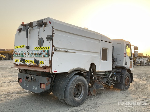 2016 Renault D18 Elgin on Sweeper Truck - Varredora urbana: foto 3 2016 Renault D18 Elgin on Sweeper Truck - Varredora urbana: foto 3