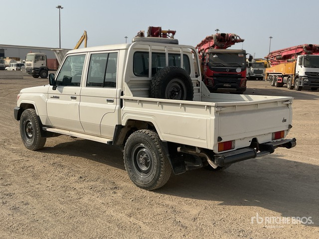 2016 Toyota Land Cruiser 79L 4x4 Crew Cab Pickup - Pick-up: foto 3 2016 Toyota Land Cruiser 79L 4x4 Crew Cab Pickup - Pick-up: foto 3