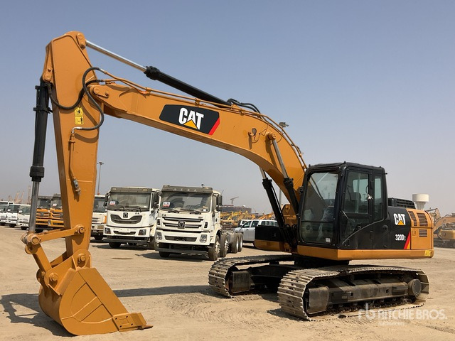 2018 Cat 320D2 - Escavadora de rastos: foto 2 2018 Cat 320D2 - Escavadora de rastos: foto 2