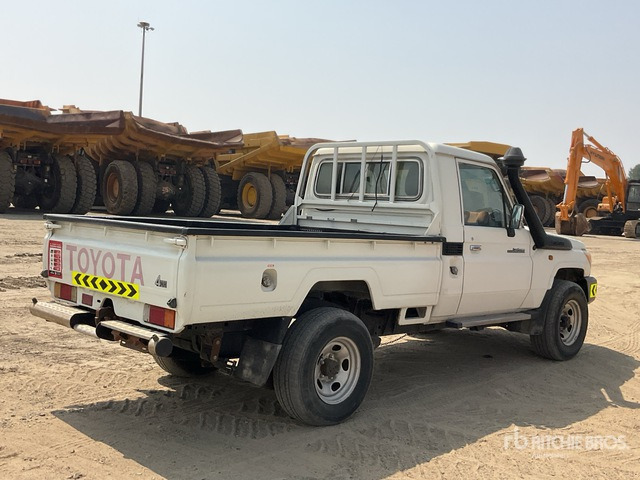 2018 Toyota Land Cruiser 79L 4x4 Pickup - Pick-up: foto 3 2018 Toyota Land Cruiser 79L 4x4 Pickup - Pick-up: foto 3