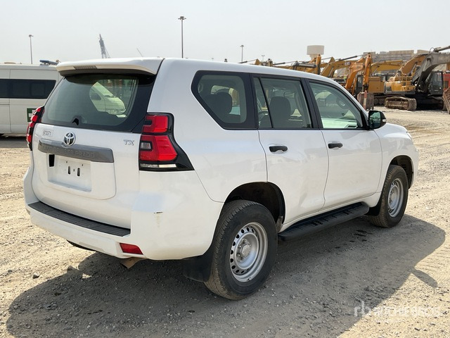 2018 Toyota Prado TX 150L 4x4 SUV - SUV: foto 3 2018 Toyota Prado TX 150L 4x4 SUV - SUV: foto 3