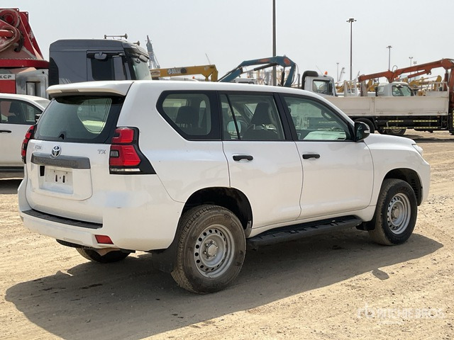2018 Toyota Prado TX 150L 4x4 SUV - SUV: foto 3 2018 Toyota Prado TX 150L 4x4 SUV - SUV: foto 3