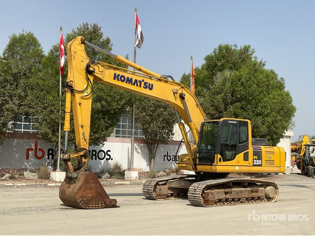 2020 Komatsu PC220-8M0 Tracked Excavator - Escavadora de rastos: foto 1 2020 Komatsu PC220-8M0 Tracked Excavator - Escavadora de rastos: foto 1