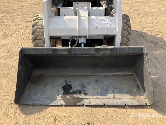 Bobcat S130 - Mini pá carregadora: foto 5 Bobcat S130 - Mini pá carregadora: foto 5