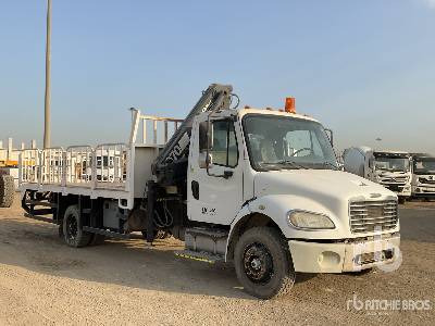 FREIGHTLINER Hiab 070A 4 ton Knuckle Boom on 4x2 - Camião de caixa aberta/ Plataforma, Camião grua: foto 4 FREIGHTLINER Hiab 070A 4 ton Knuckle Boom on 4x2 - Camião de caixa aberta/ Plataforma, Camião grua: foto 4