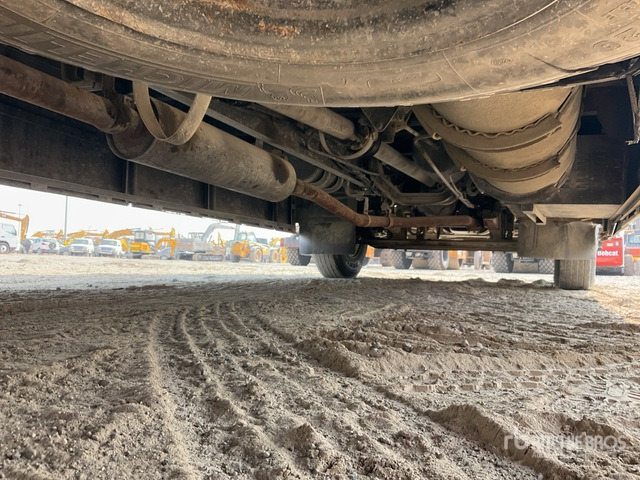 2007 TATA LPO1316/55 4x2 81-Seat Transit Bus - Ônibus: foto 4 2007 TATA LPO1316/55 4x2 81-Seat Transit Bus - Ônibus: foto 4