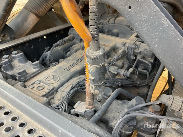 2001 Mercedes-Benz Actros 1843 4x2 S/A Sleeper Truck Tractor - Tractor: foto 5 2001 Mercedes-Benz Actros 1843 4x2 S/A Sleeper Truck Tractor - Tractor: foto 5