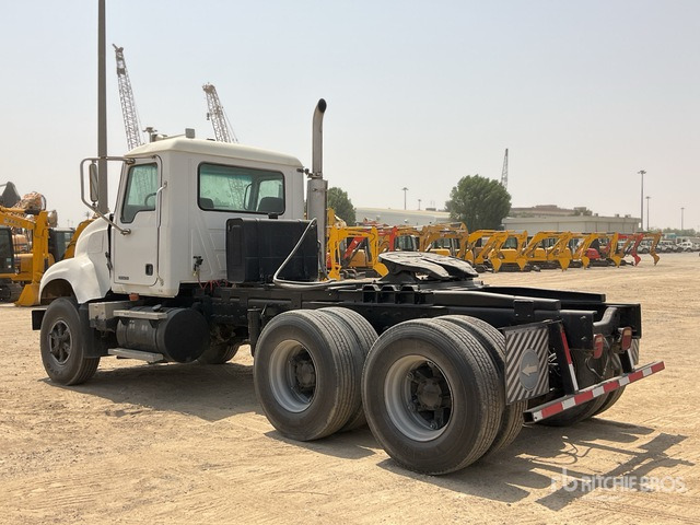 2005 Mack Granite CV713 6x4 T/A Day Cab Truck Tractor - Tractor: foto 4 2005 Mack Granite CV713 6x4 T/A Day Cab Truck Tractor - Tractor: foto 4