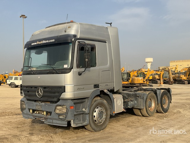 2007 Mercedes-Benz Actros 2644 6x4 T/A Sleeper Truck Tractor - Tractor: foto 1 2007 Mercedes-Benz Actros 2644 6x4 T/A Sleeper Truck Tractor - Tractor: foto 1