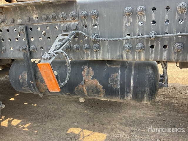 2013 Mercedes-Benz Actros 1845LS 4x2 S/A Sleeper Truck Tractor - Tractor: foto 5 2013 Mercedes-Benz Actros 1845LS 4x2 S/A Sleeper Truck Tractor - Tractor: foto 5