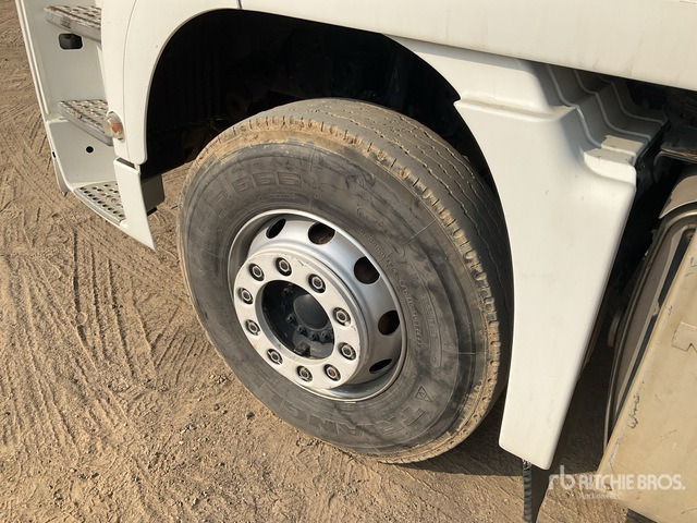 2016 MAN TGS28.440 6x4 T/A Sleeper Truck Tractor - Tractor: foto 5 2016 MAN TGS28.440 6x4 T/A Sleeper Truck Tractor - Tractor: foto 5