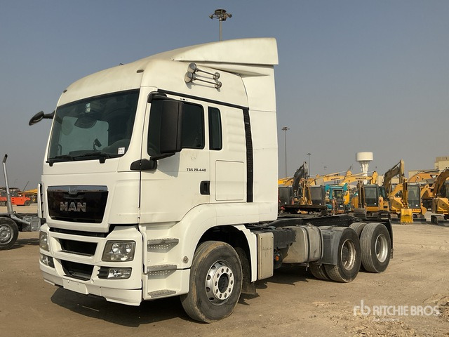 2016 MAN TGS28.440 6x4 T/A Sleeper Truck Tractor - Tractor: foto 2 2016 MAN TGS28.440 6x4 T/A Sleeper Truck Tractor - Tractor: foto 2