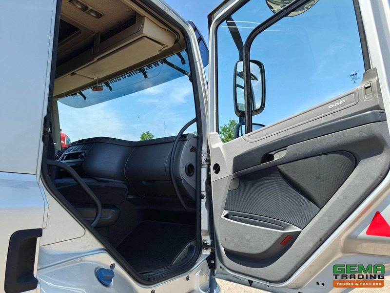 Camião de lona DAF CF 400 FAN 6x2/4 SpaceCab Euro6A - Schuifzeilenbak 7.7m + Laadklep 2000kg - HH Vloer - AanhangerKoppeling: foto 12