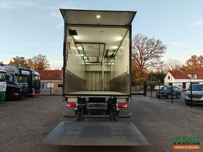 DAF XF 450 FAS 6x2 Superspacecab Euro6 - Koel-VriesBak 9.5m + Carrier Supra 1250Mt + Laadklep 2500kg - 331.000km Origineel! - Camião frigorífico: foto 5 DAF XF 450 FAS 6x2 Superspacecab Euro6 - Koel-VriesBak 9.5m + Carrier Supra 1250Mt + Laadklep 2500kg - 331.000km Origineel! - Camião frigorífico: foto 5