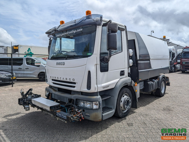 Iveco 140E21 4x2 Dagcab Euro3 - Schmidt SK500R - Hydrostaat - Varredora urbana: foto 1 Iveco 140E21 4x2 Dagcab Euro3 - Schmidt SK500R - Hydrostaat - Varredora urbana: foto 1