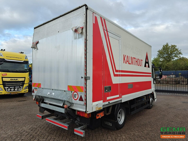 Camião furgão Iveco Eurocargo 120E18 4x2 Dagcab Euro5 - Handgeschakeld - GeslotenBak 5m - Laadklep 2000KG - 05/2026 APK: foto 7 Camião furgão Iveco Eurocargo 120E18 4x2 Dagcab Euro5 - Handgeschakeld - GeslotenBak 5m - Laadklep 2000KG - 05/2026 APK: foto 7