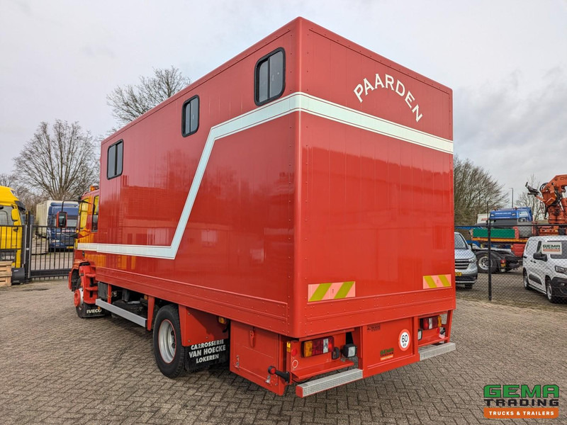 Iveco Tector ML120E24D 4x2 Euro3 DubbelCabine - Paardenwagen 3-Paards - Kleedruimte - Hydraulische klep- TOP! - Camião de transporte de cavalos: foto 4 Iveco Tector ML120E24D 4x2 Euro3 DubbelCabine - Paardenwagen 3-Paards - Kleedruimte - Hydraulische klep- TOP! - Camião de transporte de cavalos: foto 4