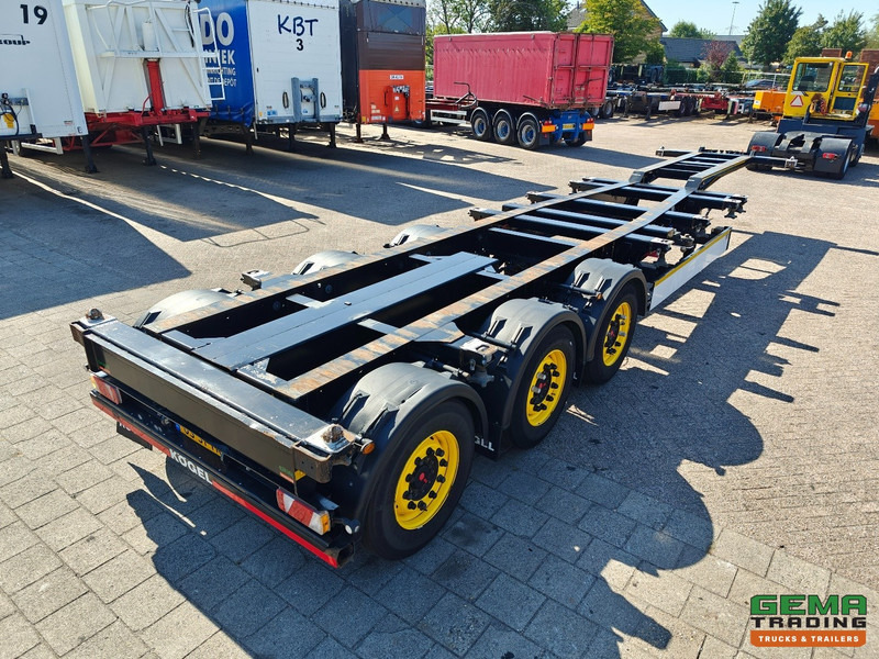 Kögel PORT 40 SIMPLEX 20 3-Assen SAF - Schijfremmen - 20/30/40FT Aansluiting - Achterschuiver - Semi-reboque transportador de contêineres/ Caixa móvel: foto 4 Kögel PORT 40 SIMPLEX 20 3-Assen SAF - Schijfremmen - 20/30/40FT Aansluiting - Achterschuiver - Semi-reboque transportador de contêineres/ Caixa móvel: foto 4