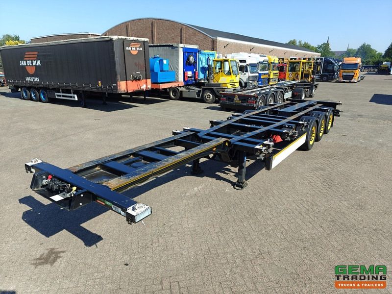 Kögel PORT 40 SIMPLEX 20 3-Assen SAF - Schijfremmen - 20/30/40FT Aansluiting - Achterschuiver - Semi-reboque transportador de contêineres/ Caixa móvel: foto 1 Kögel PORT 40 SIMPLEX 20 3-Assen SAF - Schijfremmen - 20/30/40FT Aansluiting - Achterschuiver - Semi-reboque transportador de contêineres/ Caixa móvel: foto 1