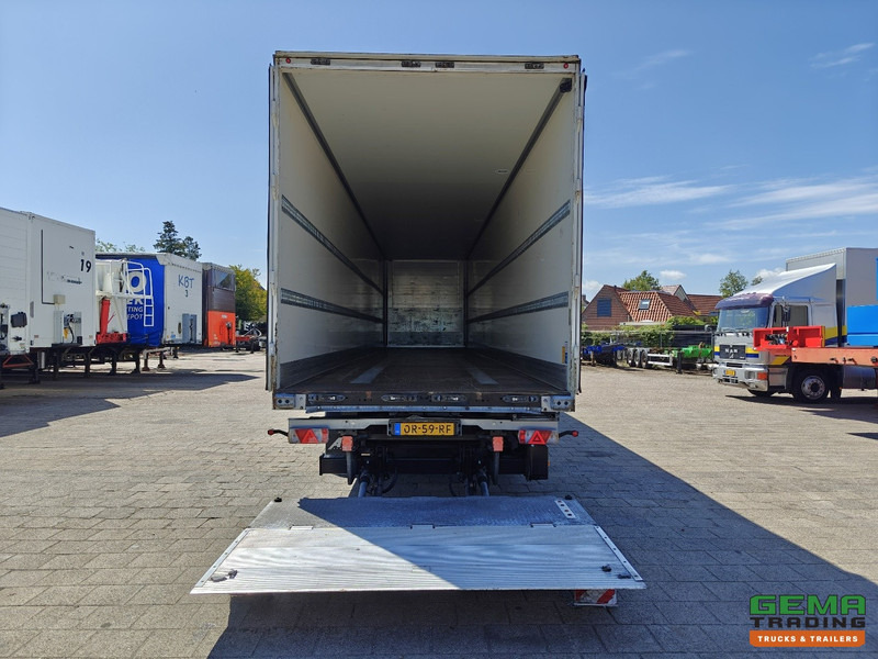 Kögel SKH24 3-Assen SAF - Gesloten Opbouw - LiftAs - Schijfremmen - Laadklep 2000KG - Semi-reboque furgão: foto 5 Kögel SKH24 3-Assen SAF - Gesloten Opbouw - LiftAs - Schijfremmen - Laadklep 2000KG - Semi-reboque furgão: foto 5