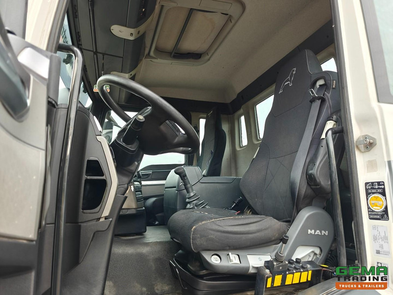 MAN TGS-TGX 26.440 6x4 Dagcabine Euro5 - AJK 20T HaakarmSysteem - Volledig Bladgeveerd - Naafreductie - Handgeschakeld - Camião polibenne: foto 5 MAN TGS-TGX 26.440 6x4 Dagcabine Euro5 - AJK 20T HaakarmSysteem - Volledig Bladgeveerd - Naafreductie - Handgeschakeld - Camião polibenne: foto 5