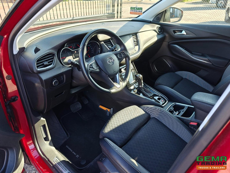 Opel Grandland X  1.5 CDTi - Euro6 BG - Automaat - 4-Seizoens Banden - NIEUWE MOTOR met 3 jaar garantie - 06/2026 APK - Automóvel: foto 5 Opel Grandland X  1.5 CDTi - Euro6 BG - Automaat - 4-Seizoens Banden - NIEUWE MOTOR met 3 jaar garantie - 06/2026 APK - Automóvel: foto 5