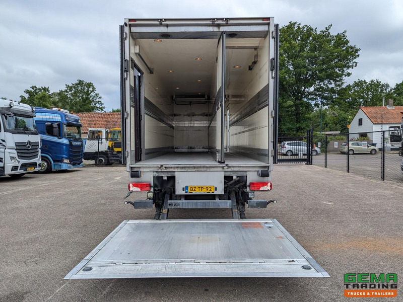 Scania P230 4x2 Dagcab Euro5 - Koel-VriesBak 8.4m + Carrier Supra 950MT + Laadklep 2000kg - Camião frigorífico: foto 4 Scania P230 4x2 Dagcab Euro5 - Koel-VriesBak 8.4m + Carrier Supra 950MT + Laadklep 2000kg - Camião frigorífico: foto 4