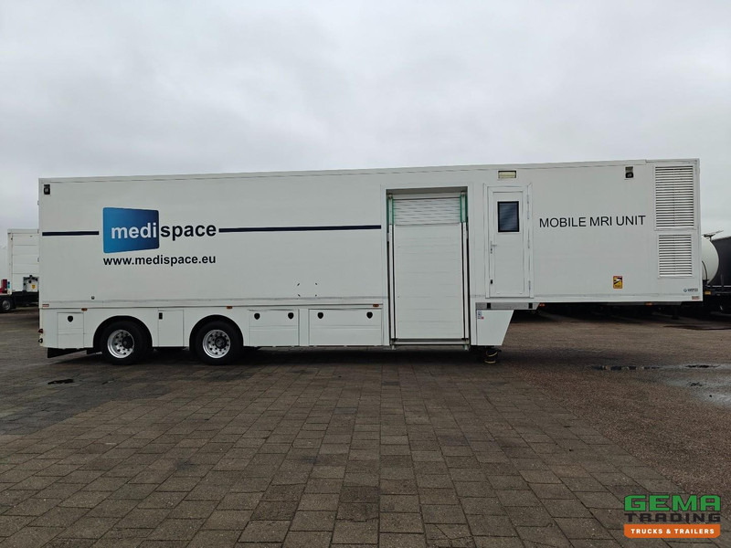Semi-reboque LAMBOO T 02S 2-Assen ROR - Geïsoleerde MedischeTrailer/MobileHome - Brancard/Rolstoel Lift - Airco's - StuurAs - Ex MRI: foto 19 Semi-reboque LAMBOO T 02S 2-Assen ROR - Geïsoleerde MedischeTrailer/MobileHome - Brancard/Rolstoel Lift - Airco's - StuurAs - Ex MRI: foto 19