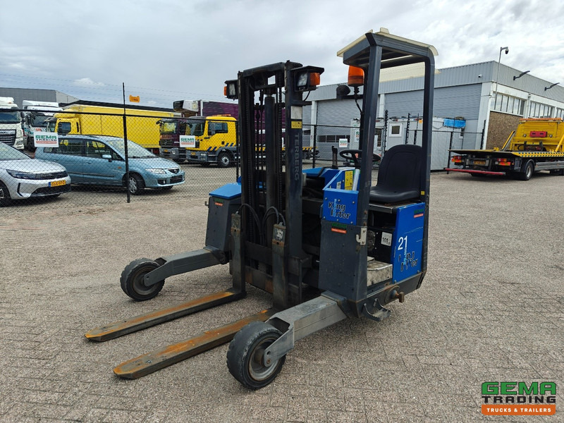 Terberg Kinglifter TKL-M-1x3 - Yanmar Diesel - 2500KG - 3523 uur - Empilhador montado em camião: foto 1 Terberg Kinglifter TKL-M-1x3 - Yanmar Diesel - 2500KG - 3523 uur - Empilhador montado em camião: foto 1