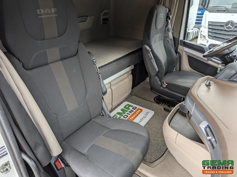 Tractor DAF XG+ 4x2 Euro6E - MEGA/Lowdeck - Retarder - Dubbele tanks - MirrorCam - 3 DVS StarRating: foto 6 Tractor DAF XG+ 4x2 Euro6E - MEGA/Lowdeck - Retarder - Dubbele tanks - MirrorCam - 3 DVS StarRating: foto 6