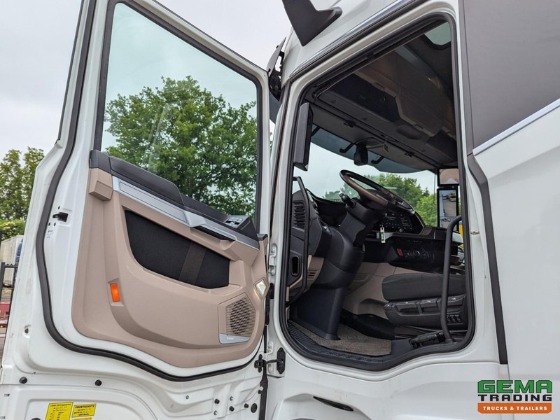 Tractor DAF XG+ 4x2 Euro6E - MEGA/Lowdeck - Retarder - Dubbele tanks - MirrorCam - 3 DVS StarRating: foto 11 Tractor DAF XG+ 4x2 Euro6E - MEGA/Lowdeck - Retarder - Dubbele tanks - MirrorCam - 3 DVS StarRating: foto 11