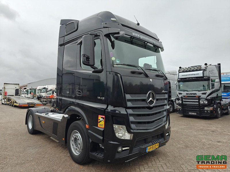 Mercedes-Benz Actros 1942 4x2 Megaspace Euro6 - Dubbele Tanks - SneeuwKettingen - SMARTTacho V2 - 02/2026 APK - Tractor: foto 2 Mercedes-Benz Actros 1942 4x2 Megaspace Euro6 - Dubbele Tanks - SneeuwKettingen - SMARTTacho V2 - 02/2026 APK - Tractor: foto 2