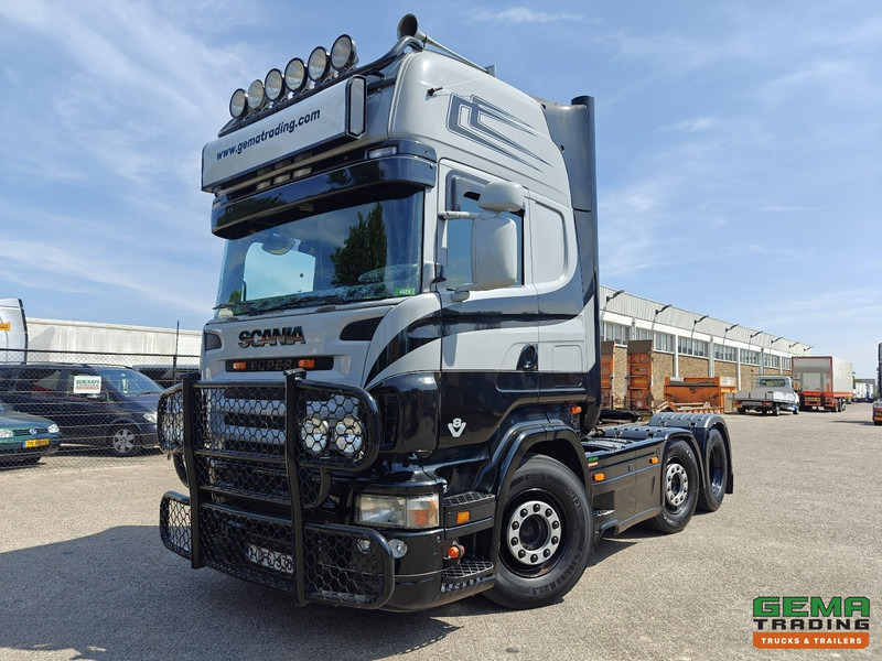 Scania R500 6x2/4 Topline Euro3 - V8 - Handgeschakeld - SchuifSchotel - 11/2025 APK - Tractor: foto 1 Scania R500 6x2/4 Topline Euro3 - V8 - Handgeschakeld - SchuifSchotel - 11/2025 APK - Tractor: foto 1