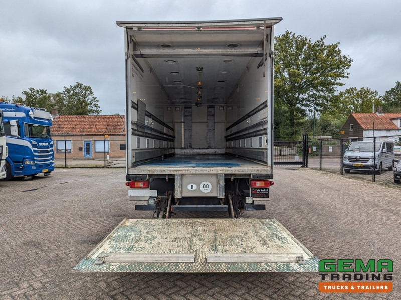 Volvo FM330 4x2 Daycab Euro5 KuikenBak 8.2m + Webasto Heater + Dhollandia 2000KG - Camião transporte de gado: foto 5 Volvo FM330 4x2 Daycab Euro5 KuikenBak 8.2m + Webasto Heater + Dhollandia 2000KG - Camião transporte de gado: foto 5