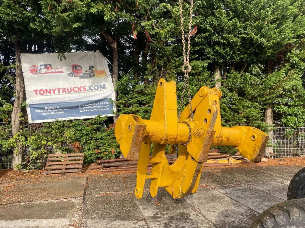 CAT Caterpillar Ripper compatible with D7R and D7H R CAT Ripper compatible with D7R and D7H Ripper compat - Escarificador para Máquina de construção: foto 1 CAT Caterpillar Ripper compatible with D7R and D7H R CAT Ripper compatible with D7R and D7H Ripper compat - Escarificador para Máquina de construção: foto 1