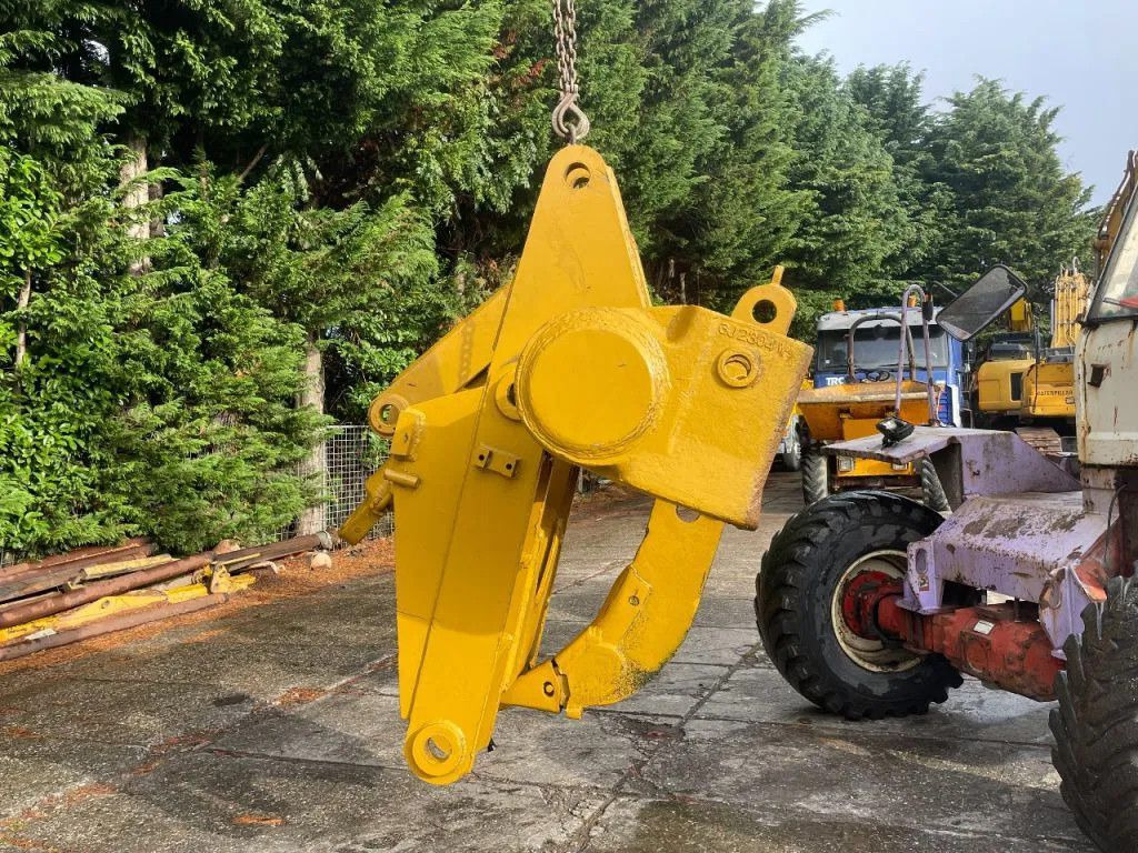 CAT Caterpillar Ripper compatible with D7R and D7H R CAT Ripper compatible with D7R and D7H Ripper compat - Escarificador para Máquina de construção: foto 2 CAT Caterpillar Ripper compatible with D7R and D7H R CAT Ripper compatible with D7R and D7H Ripper compat - Escarificador para Máquina de construção: foto 2