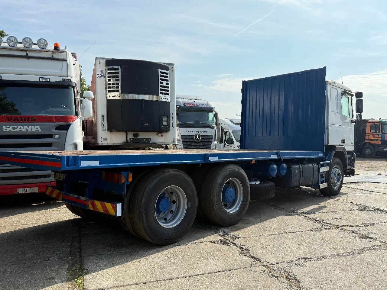 DAF 95.360 ATI 6X2 Chassis ZF Manual Gearbox - Camião de caixa aberta/ Plataforma: foto 4 DAF 95.360 ATI 6X2 Chassis ZF Manual Gearbox - Camião de caixa aberta/ Plataforma: foto 4
