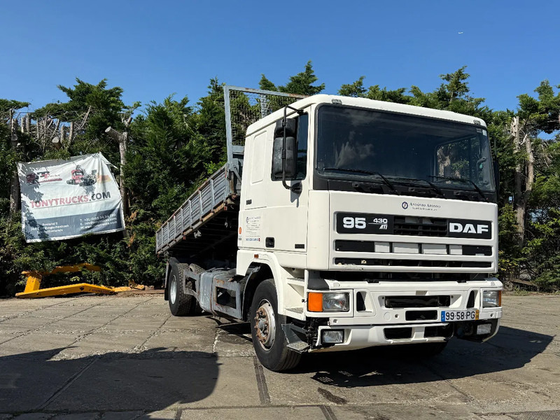 DAF 95.430 ATI 4X2 Tipper SPRING/AIR ZF MAN GEARBOX - Camião basculante: foto 1 DAF 95.430 ATI 4X2 Tipper SPRING/AIR ZF MAN GEARBOX - Camião basculante: foto 1