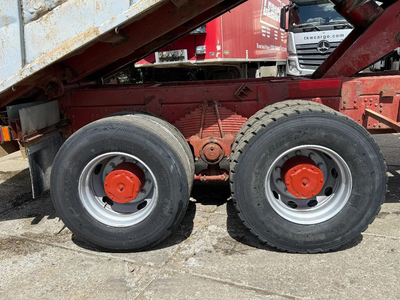 Iveco Eurotrakker 380 E34 6X4 Tipper Spring/Spring Eur - Camião basculante: foto 5 Iveco Eurotrakker 380 E34 6X4 Tipper Spring/Spring Eur - Camião basculante: foto 5