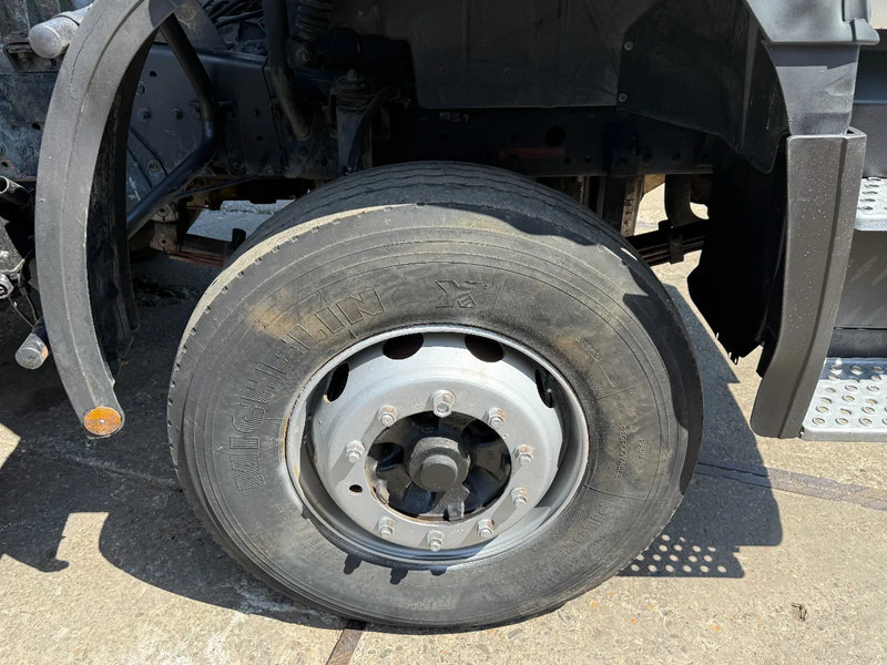 Camião basculante MAN 35.372 8X4 Tipper Spring/Spring ZF Manual Gear EURO2: foto 10