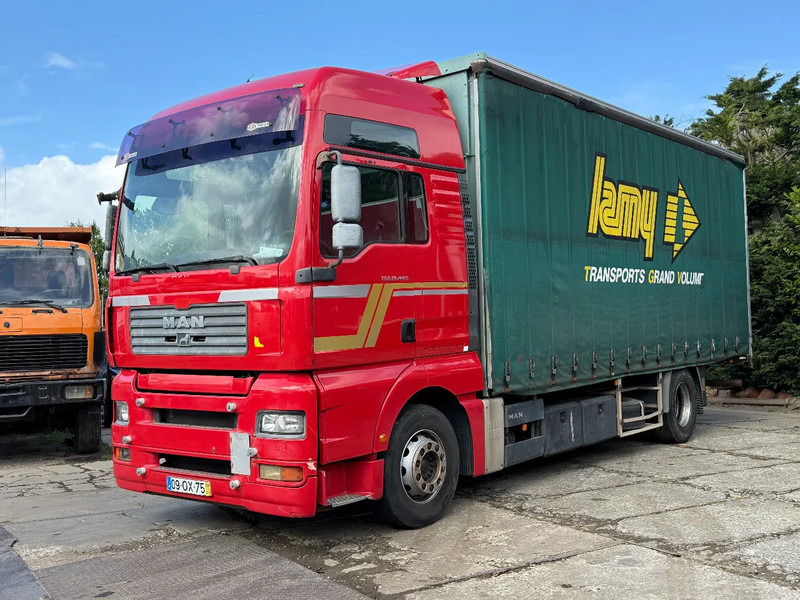 MAN TGA 18.440 4X2 BOX Spring/Air EURO3 Retarder ZF Manual - Camião furgão: foto 2 MAN TGA 18.440 4X2 BOX Spring/Air EURO3 Retarder ZF Manual - Camião furgão: foto 2